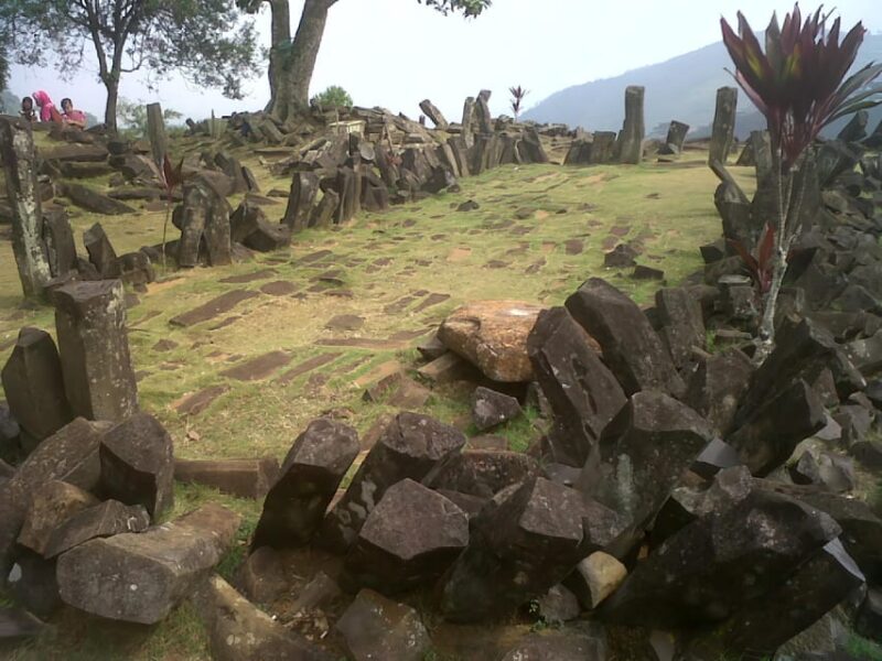 From Jakarta : Prehistoric Mount Padang - Geographical Features and Structure