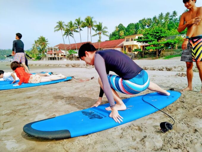 From Jakarta : Surfing Lesson 2 Day 1 Night - Pickup and Travel