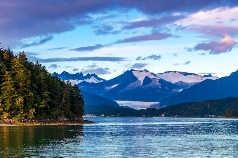 From Juneau: Whale Watching Cruise With Snacks - Refreshments and Snacks