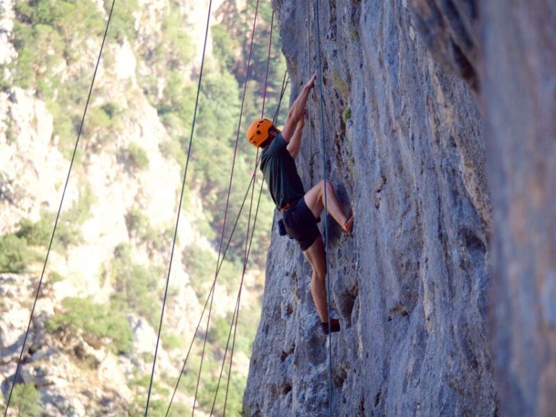 From Kalamata: Rock Climbing in Lagada - Location and Climbing Routes