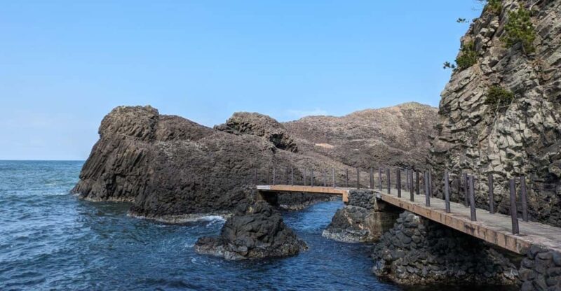 From Kanazawa: Fukuis Stunning Cliffs, Island, and Port - Key Points