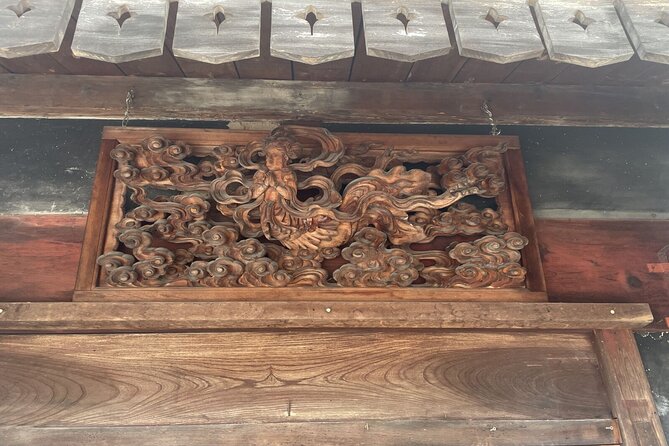 From Kanazawa: Shirakawa-go, Gokayama and Wood Carving Village - Itinerary Highlights