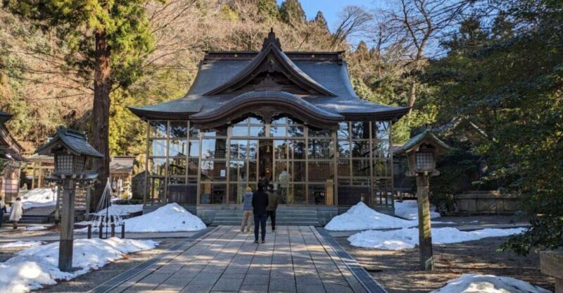 From Kanazawa: Temples, Panoramic Landscape and Butterflies - Key Points