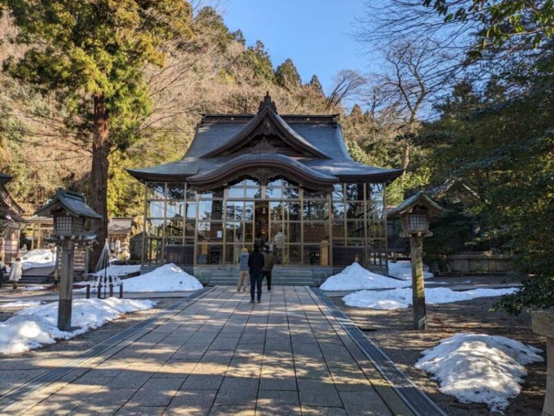 From Kanazawa: Temples, Panoramic Landscape and Butterflies - Historical Significance of Tsurugi