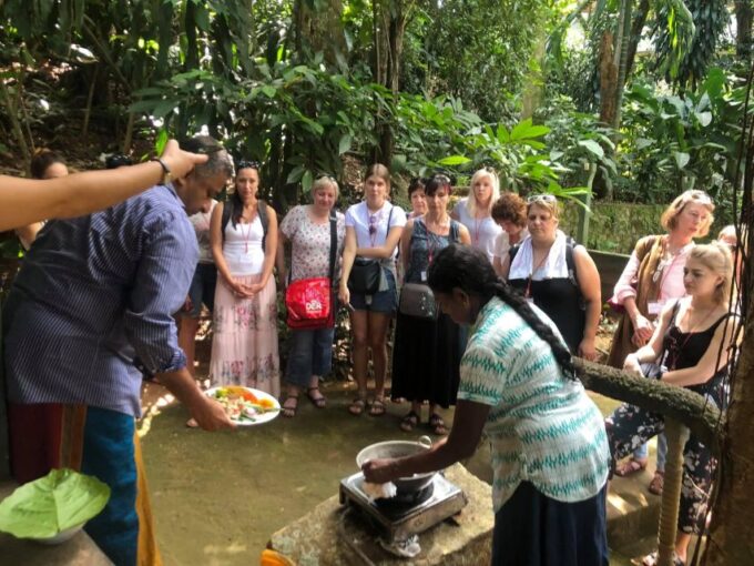 From Kandy: Sigiraya Day Tour - Visiting Religious Sites
