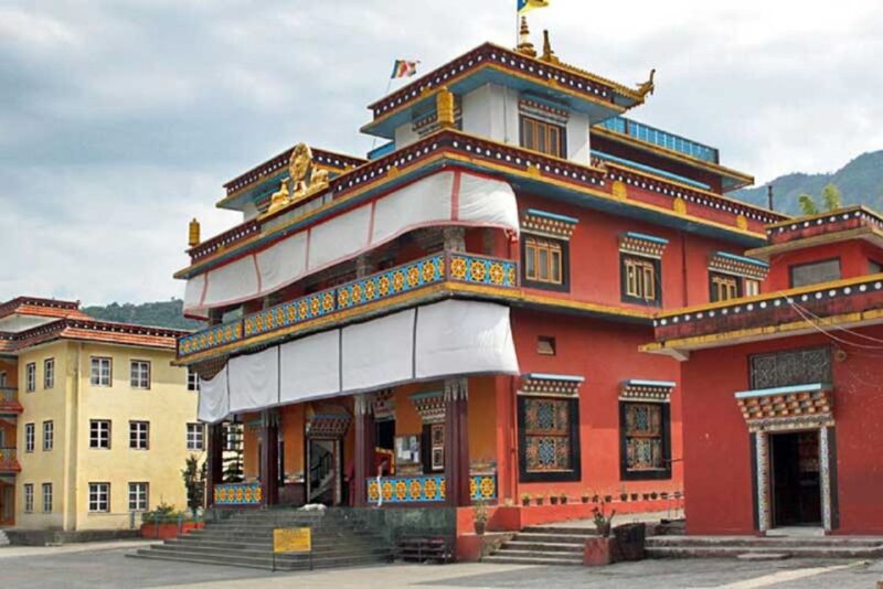 From Kathmandu: Lumbini & Pokhara 8-Day Guided Private Tour - Meeting and Transportation