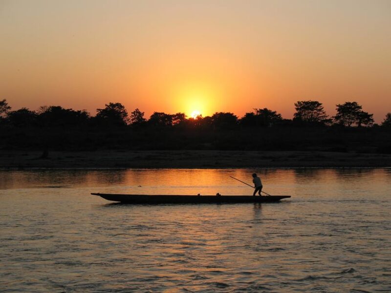 From Kathmandu to Chitwan: Jungle Safari + Meals & Transport - Key Points