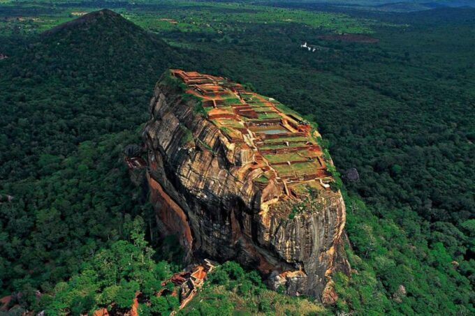 From Katunayake Airport: 8-Day Beauty of Sri Lanka Tour - Frequently Asked Questions