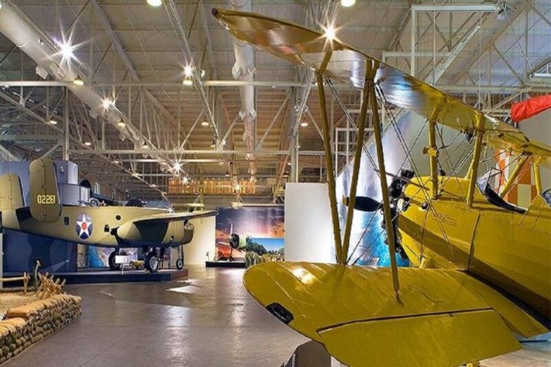 From Kauai: USS Arizona Memorial and Honolulu City Tour - Itinerary Highlights