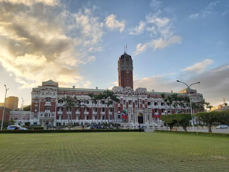 From Keelung: Private Taipei City Landmarks Shore Excursion - Key Points