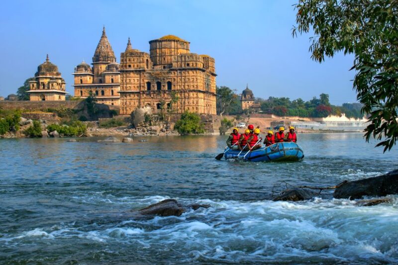 From Khajuraho: Orccha Fortress Guided Day Trip - Vibrant Murals and Carvings