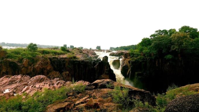 From Khajuraho: Private Guided Temple Tour With Waterfall - Pickup and Drop-off