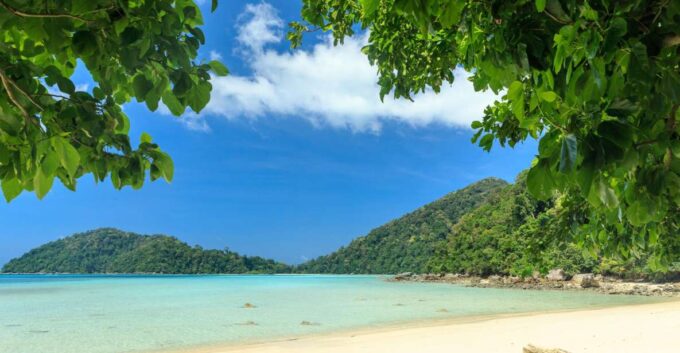 From Khao Lak: Full-Day Snorkeling in the Surin Islands - Scenic Lunch Spots