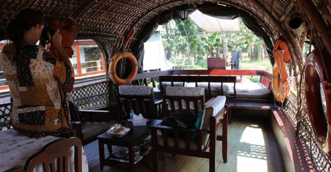 From Kochi: 1 Night Alappuzha Backwaters Houseboat Cruise - Meals and Beverages