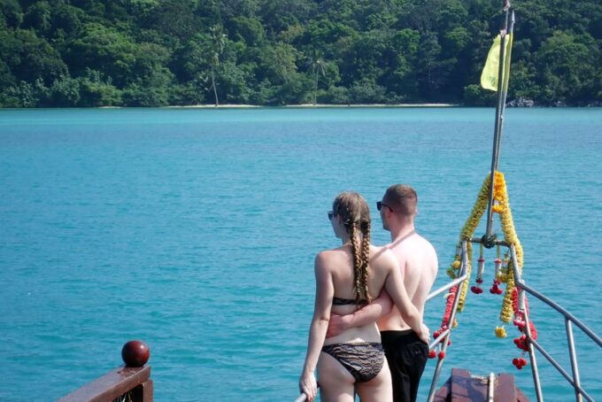 From Koh Samui: Half-Day Private Yacht Charter - Yacht Features