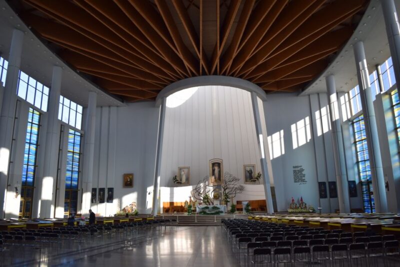 From Krakow: Czestochowa, Black Madonna and Lagiewniki Tour - Itinerary Details