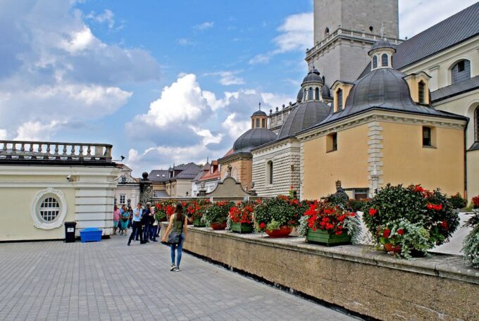 From Krakow: Czestochowa, Black Madonna and Lagiewniki Tour - Saint Faustina Kowalskas Story