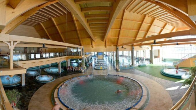 From Krakow: Dunajec River & Chocholowska Baths Day Trip - Traditional Rafting on Dunajec River