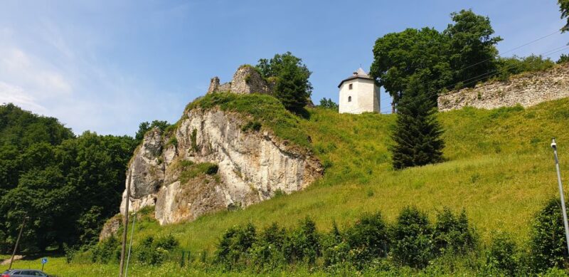 From Krakow: Ojców National Park & Ogrodzieniec Castle Tour - Kaplica Na Wodzie