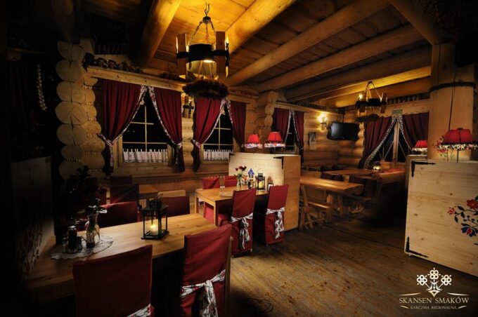 From Krakow: Polish Folk Show With All-You-Can-Eat Dinner - Getting to the Venue