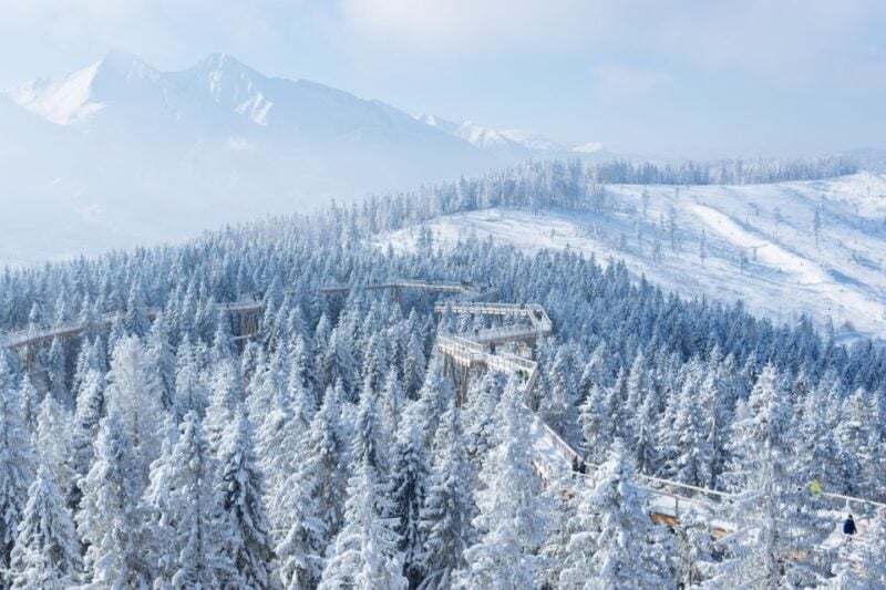From Kraków: Slovakia Treetop Walk & 4-Hour Ski Pass - Recommended Attire