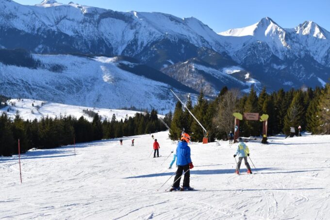 From Kraków: Slovakia Treetop Walk & 4-Hour Ski Pass - Child Accommodations