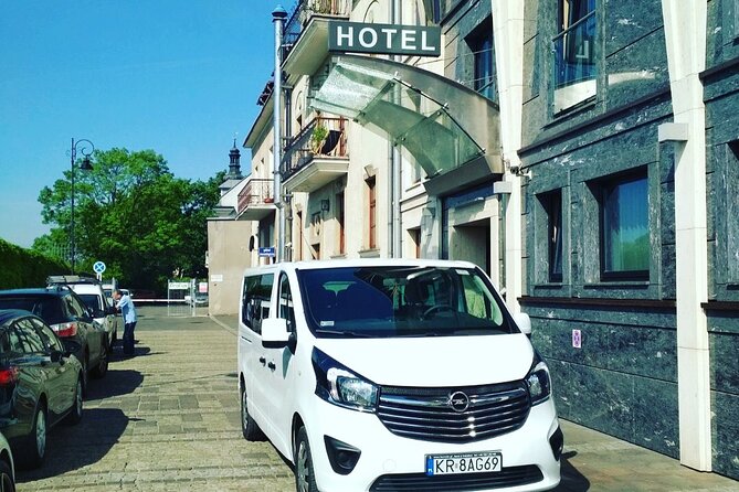 From Krakow to Budapest Airport Private Transfer - Pickup and Meeting Arrangements