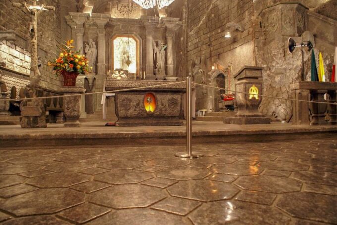 From Krakow: Wieliczka Salt Mine Tour - Descend Into the Salt Mines