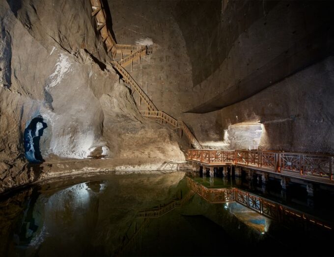 From Krakow: Wieliczka Salt Mine Tour With Private Car - Discover the Wieliczka Salt Mine
