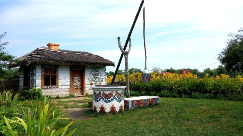 From Krakow: Zalipie Village Private Tour - Itinerary and Experience