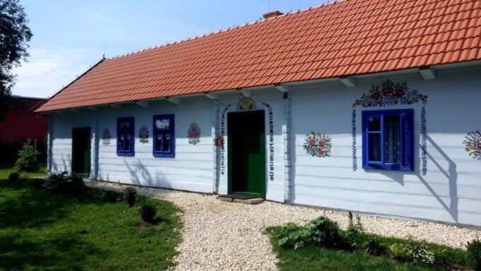 From Krakow: Zalipie Village Private Tour - Discovering Local Traditions