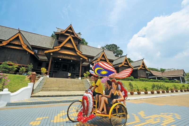 From Kuala Lumpur: Full-Day Historical Tour of Malacca - Transportation and Accessibility