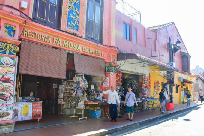 From Kuala Lumpur: Historical Melaka Day Tour With Lunch - Getting to Melaka