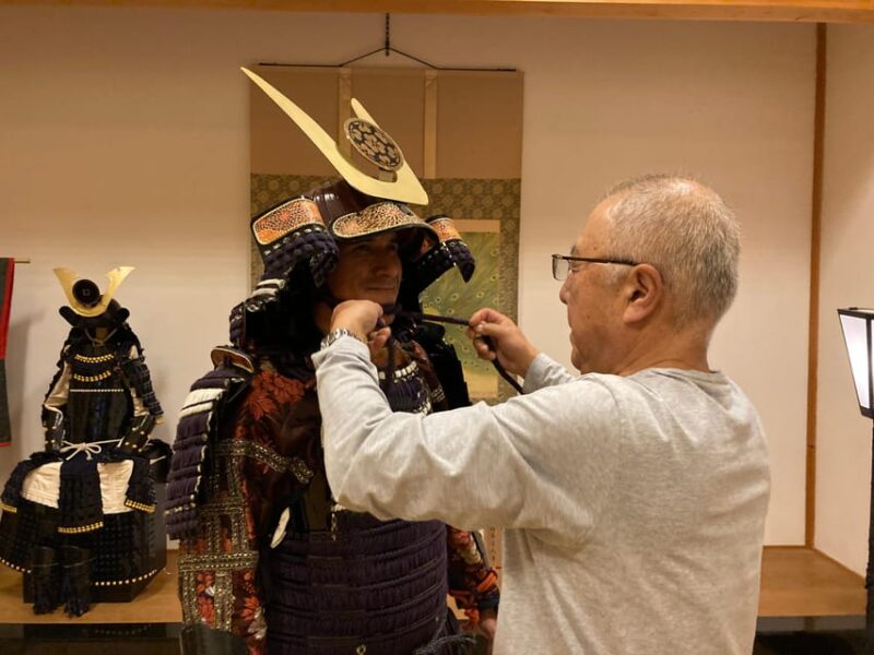 From Kyoto/Osaka/Kobe: Samurai Armor Dressing in a Castle - Meeting Point Information