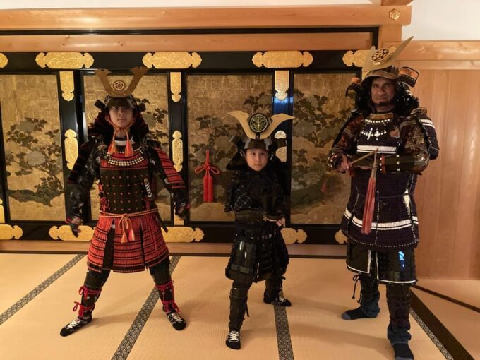 From Kyoto/Osaka/Kobe: Samurai Armor Dressing in a Castle - Guided Tour of Historic Samurai Town