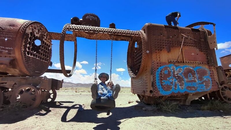 From La Paz: 2-Day Salar De Uyuni to Atacama Chile by Flight - Key Points