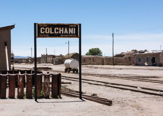 From La Paz: 5D Uyuni and Red Lagoon Tour by Bus - Highlights and Attractions