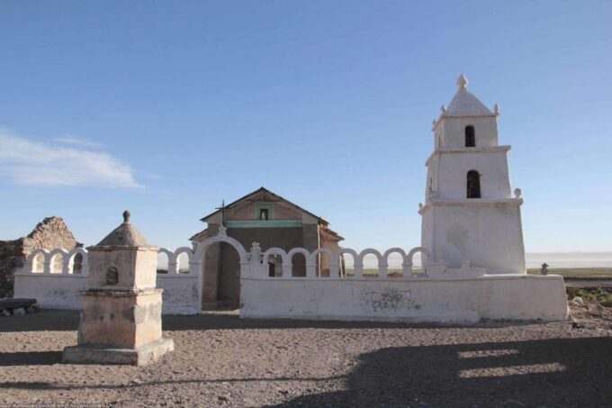 From La Paz: Death Route and Uyuni Salt Flats:5 Days by Bike - Arrival and Departure