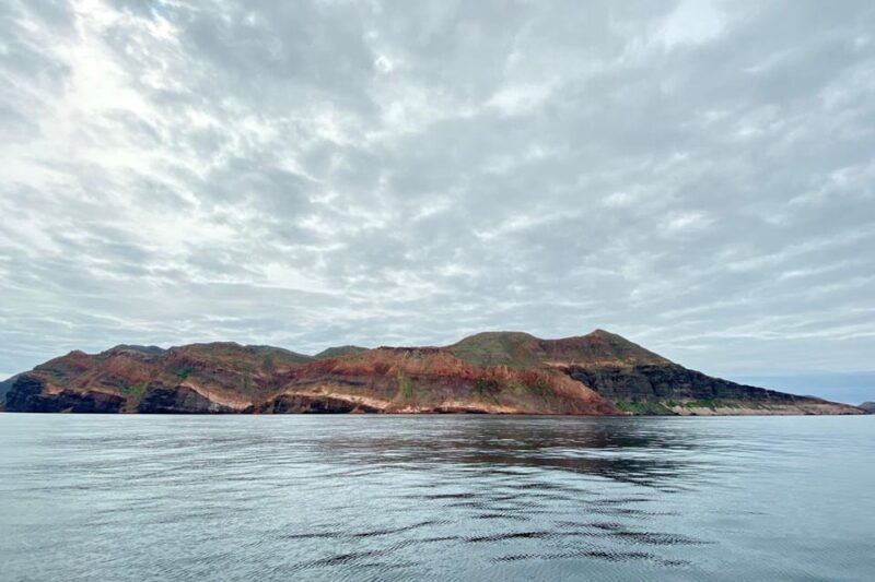 From La Paz: Sea Lions & Paddleboard Tour in Espiritu Santo - Travel to Espiritu Santo Island