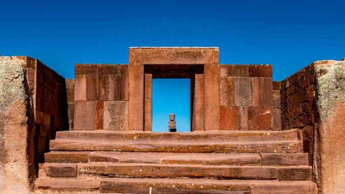 From La Paz: Shared Guided Tour of the Tiwanaku Ruins - Explore Tiwanaku