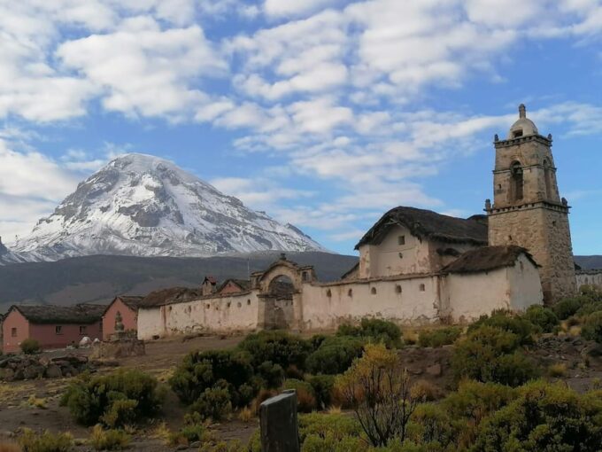 From La Paz: Tihuanacu & Titicaca Lake in One Day With Lunch - Starting Location and Transportation