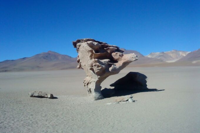 From La Paz to Atacama: Uyuni Salt Flats 4-Day Tour - Pickup and Transportation