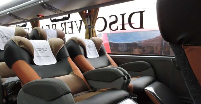 From La Paz: Uyuni Salt Flats Tour | Bus La Paz - Uyuni | - Daily Itinerary