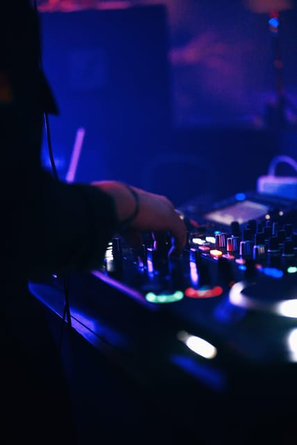 From Lagos: Albufeira Nightlife Party Tour - Key Points