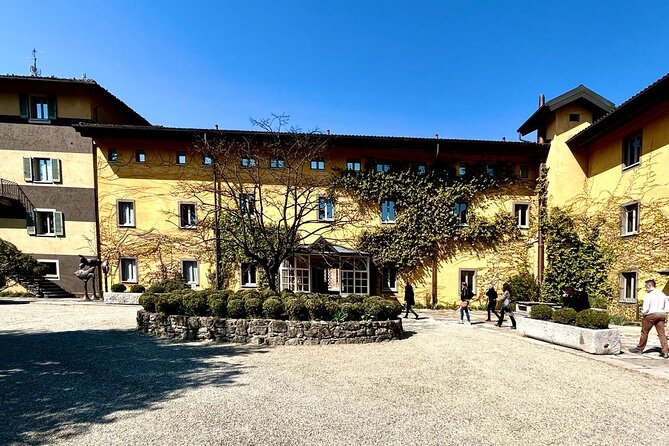 From Lake Como or Milan: Serravalle VIP Shopping and Wine Tasting - Gavi Wine Tasting in Villa