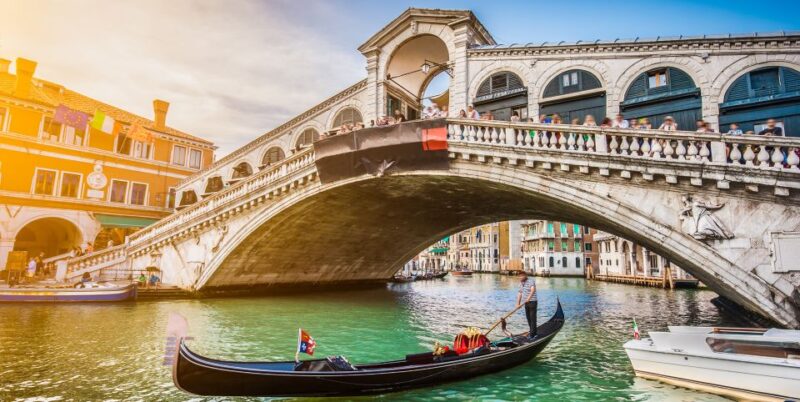 From Lake Garda: Full-Day Guided Group Tour of Venice - Transportation and Amenities