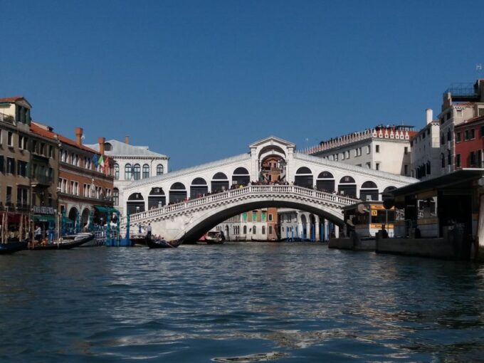 From Lake Garda: Venice Full-Day Tour (from August 1st) - Meeting Points and Logistics