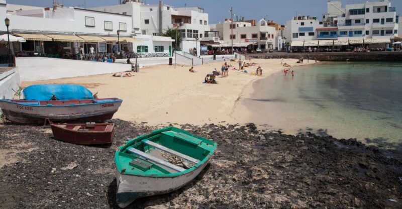 From Lanzarote: Day Trip to Fuerteventura and Corralejo - Itinerary Overview