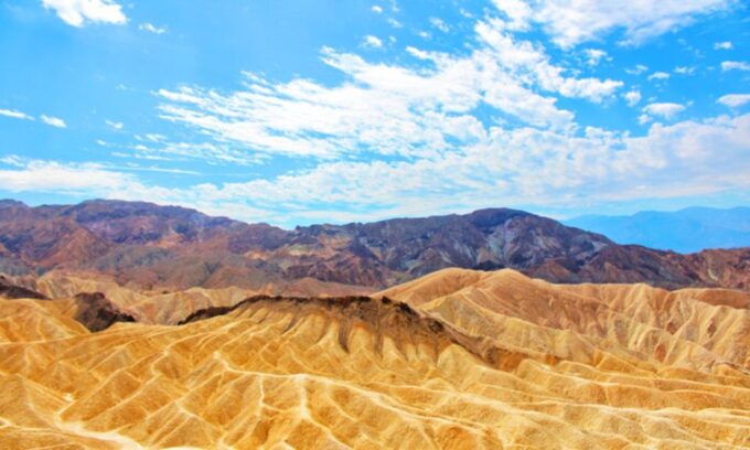 From Las Vegas: Full Day Death Valley Group Tour - Tour Guide Expertise