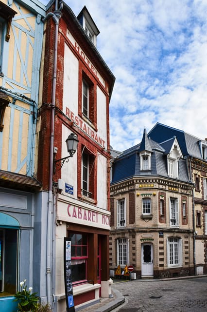 From Le Havre: Deauville and Honfleur Private Day Trip - Exploring the Charming Town of Honfleur